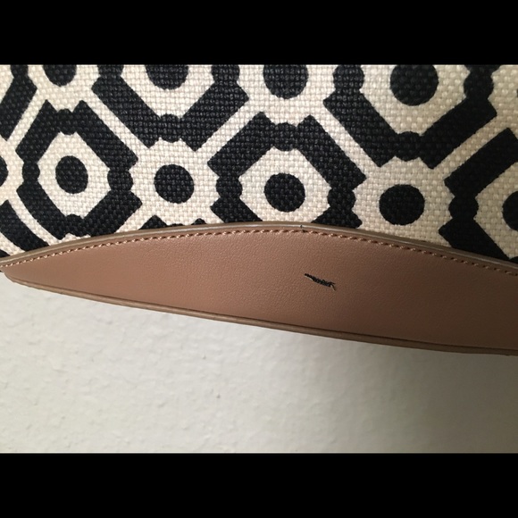 Spartina 449 Medium Crossbody - Picture 6 of 7